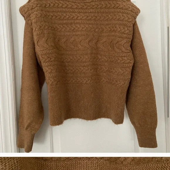 Shoulder pad camel sweater - Picture 5 of 7